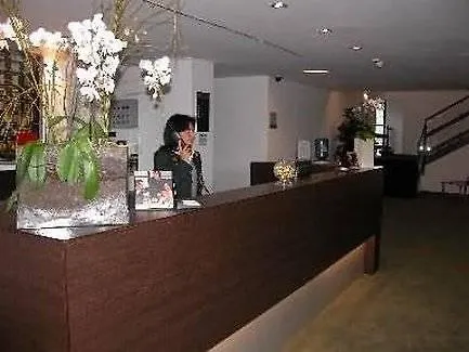 Nh米兰2号酒店 4* 塞葛拉特