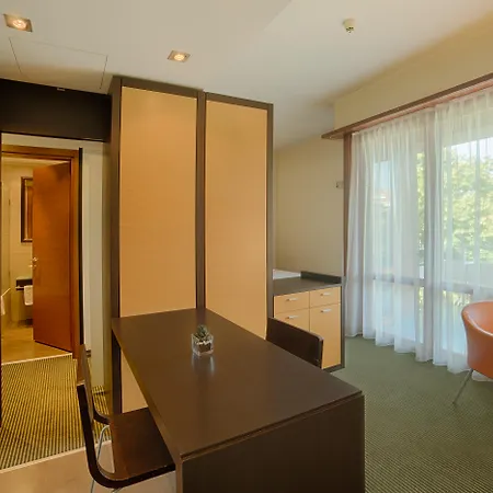 Aparthotel Nh Milano 2 4*