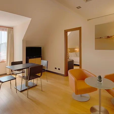 Nh Milano 2 Aparthotel 4*