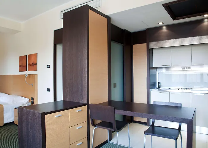 Nh米兰2号酒店 公寓式酒店 4*