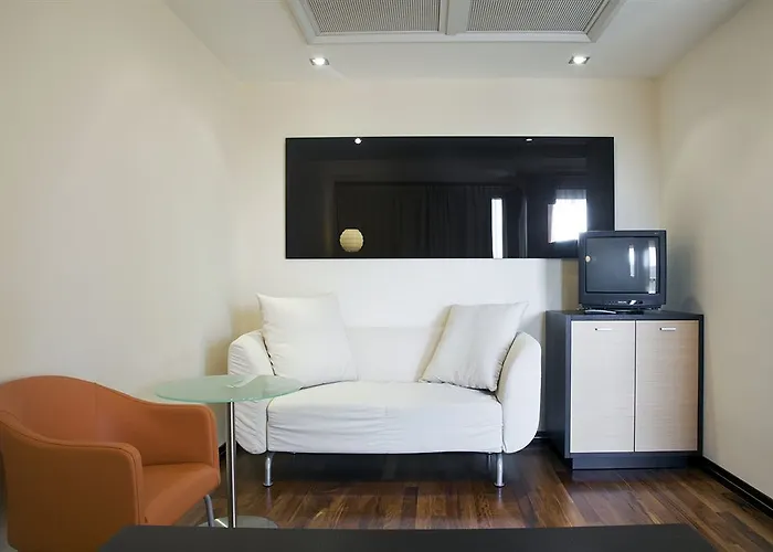 Nh米兰2号酒店 4* 塞葛拉特