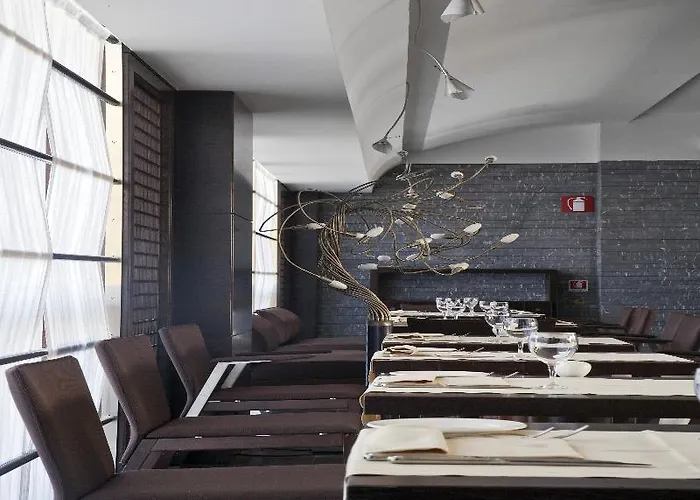 Nh米兰2号酒店 公寓式酒店 塞葛拉特