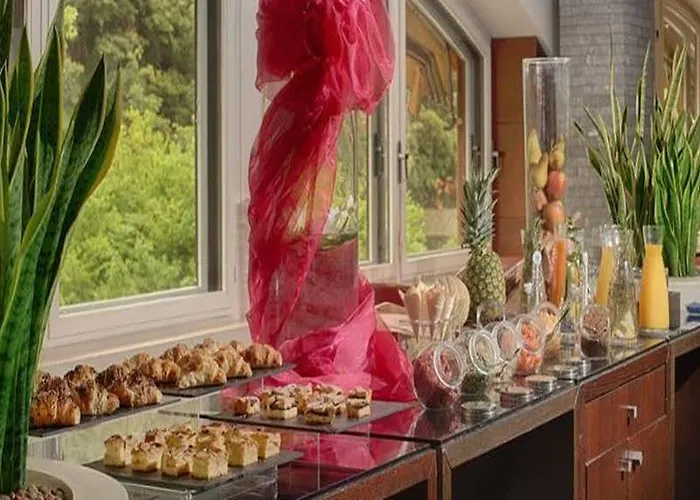 Nh米兰2号酒店 公寓式酒店 塞葛拉特